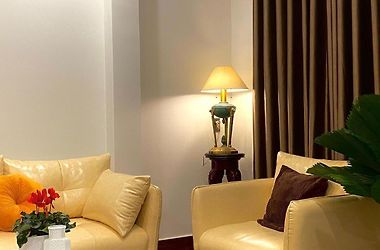 Với thiết kế đồng bộ và tiện nghi, khách sạn Khu Chi Lang mang đến trải nghiệm nghỉ dưỡng tuyệt vời cho khách hàng. Hãy đến và tận hưởng đầy đủ tiện ích cùng những dịch vụ chất lượng cao của chúng tôi.